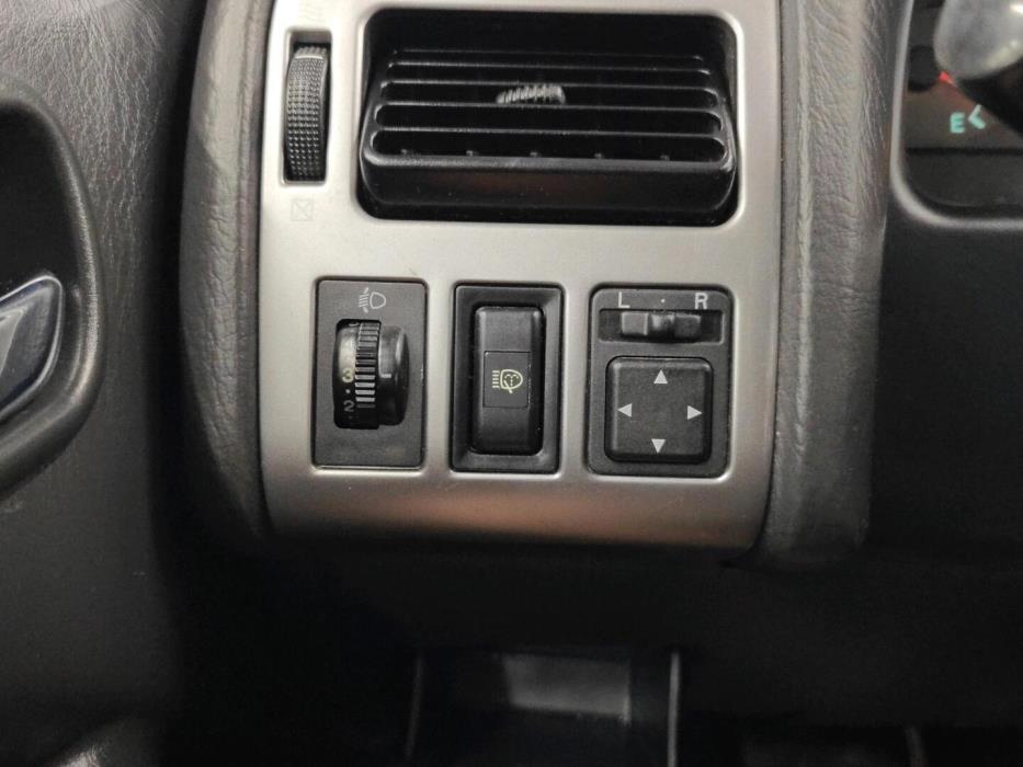 TOYOTA Avensis 2003