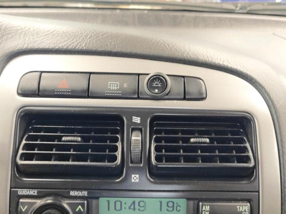 TOYOTA Avensis 2003