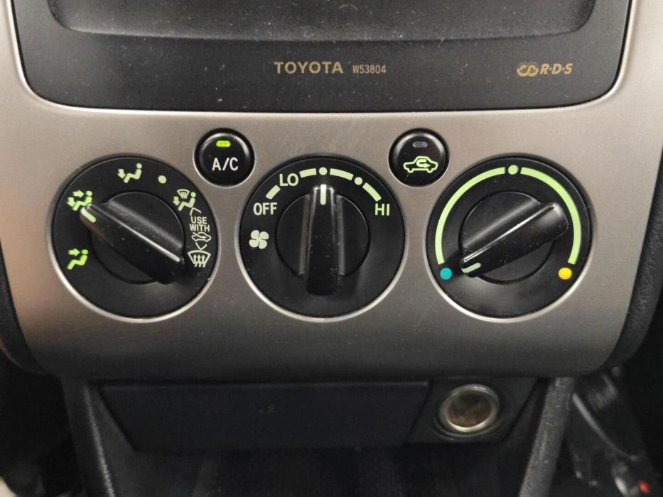 TOYOTA Avensis 2003