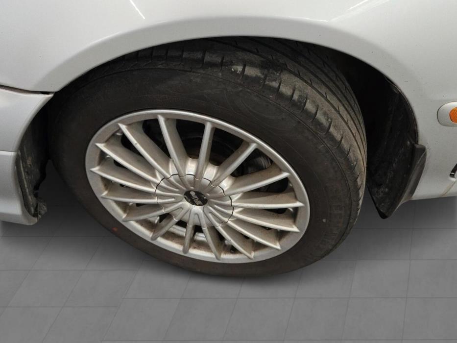 TOYOTA Avensis 2003