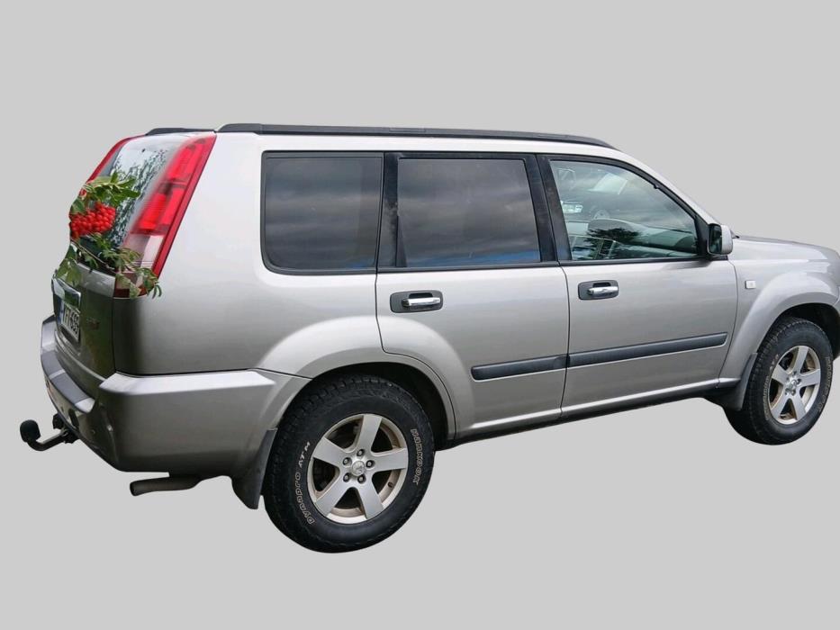 NISSAN X-TRAIL 2005