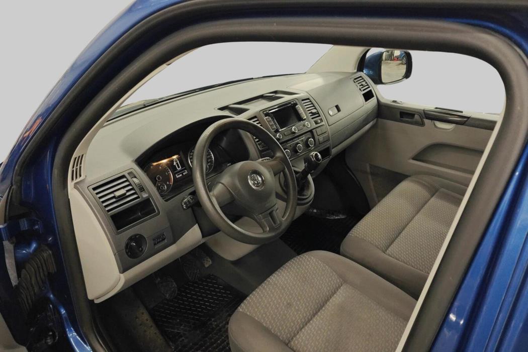 VOLKSWAGEN Transporter 2011