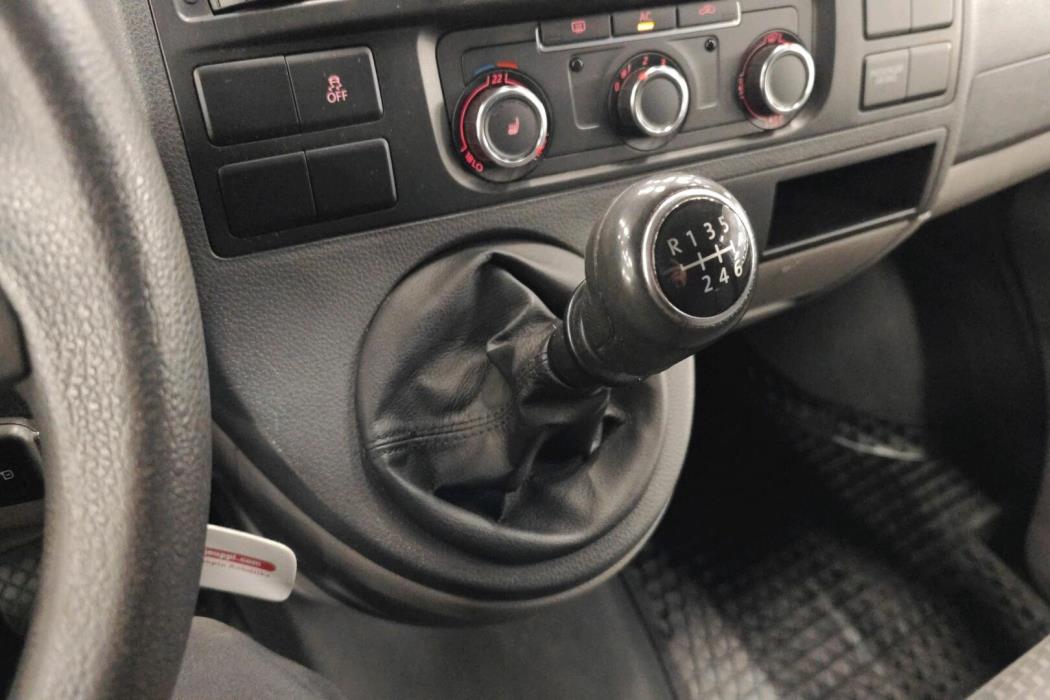 VOLKSWAGEN Transporter 2011