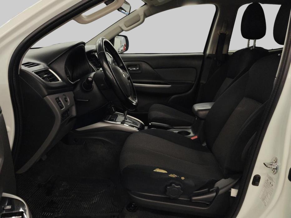 MITSUBISHI L200 2017