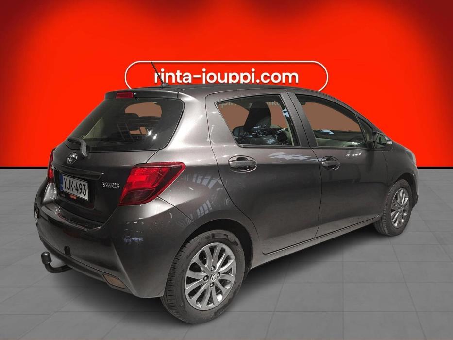 TOYOTA Yaris 2016