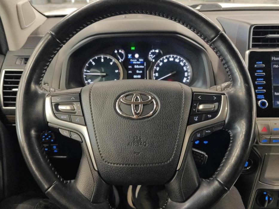TOYOTA Land Cruiser 2021