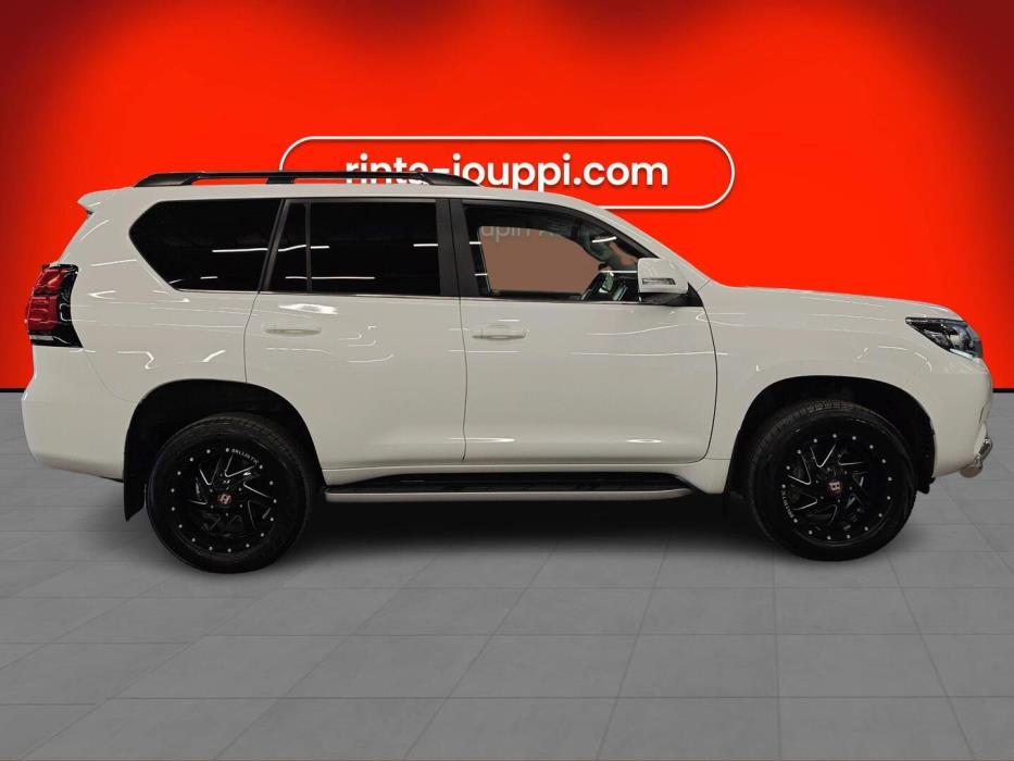 TOYOTA Land Cruiser 2021