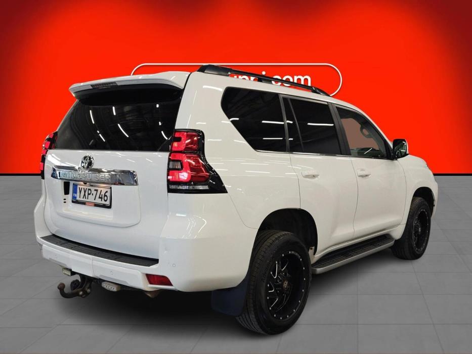 TOYOTA Land Cruiser 2021