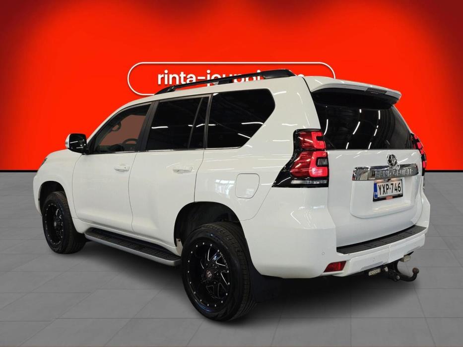 TOYOTA Land Cruiser 2021