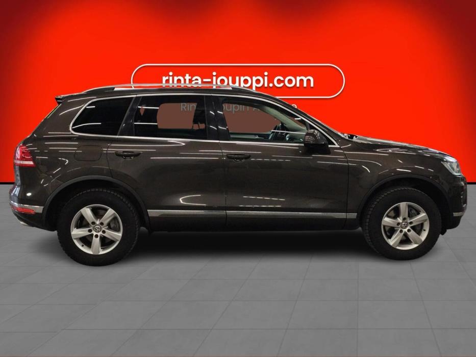 VOLKSWAGEN Touareg 2015