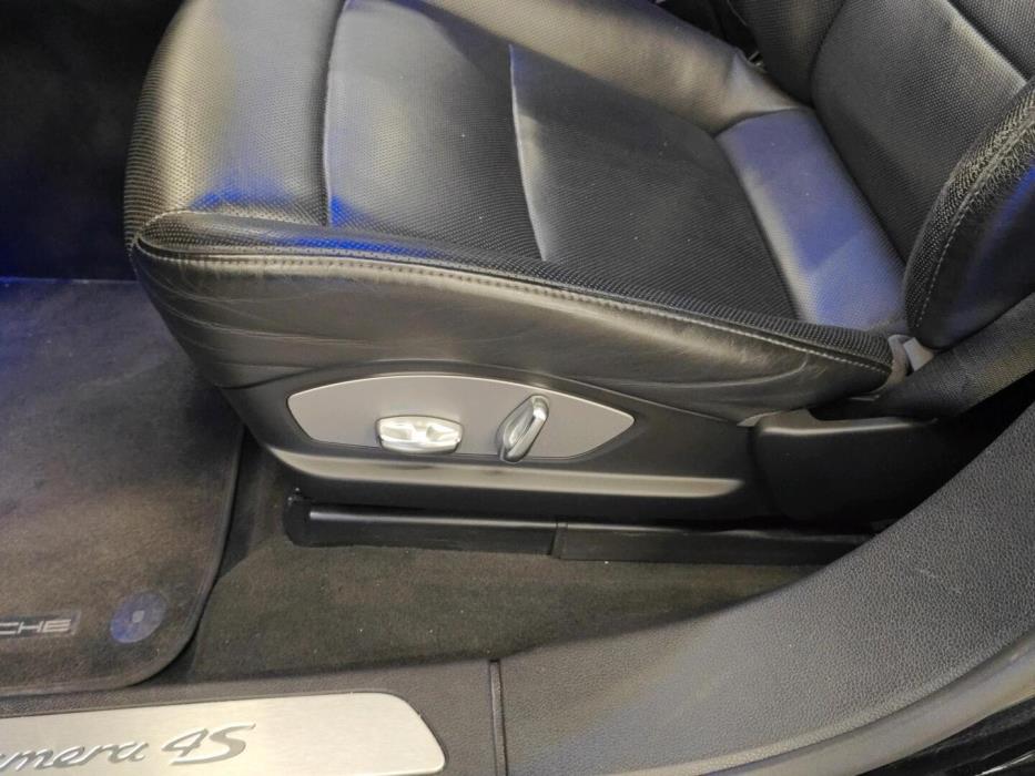 PORSCHE Panamera 2009