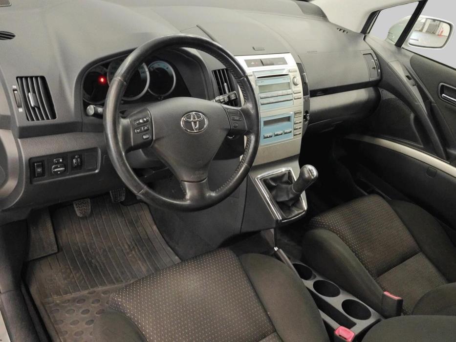 TOYOTA Corolla Verso 2008