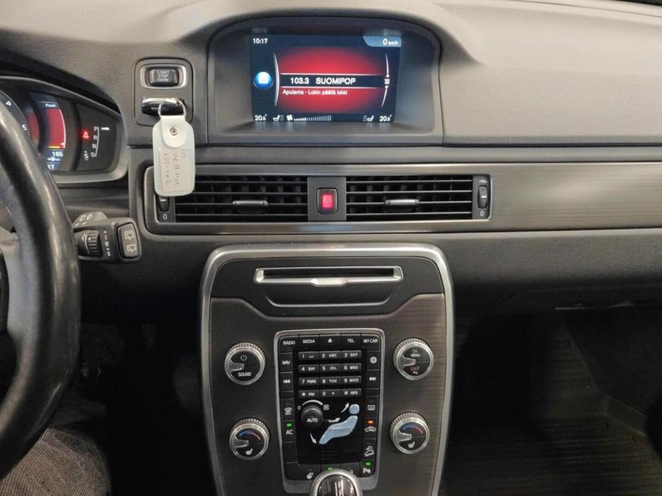 VOLVO XC70 2015