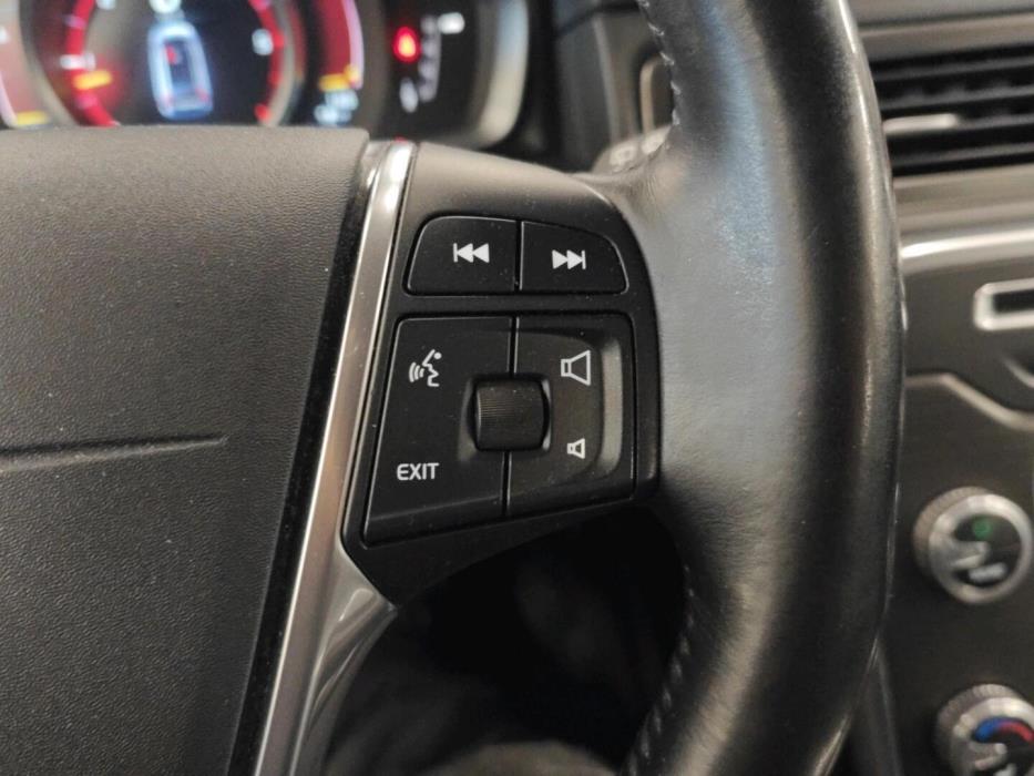 VOLVO XC70 2015