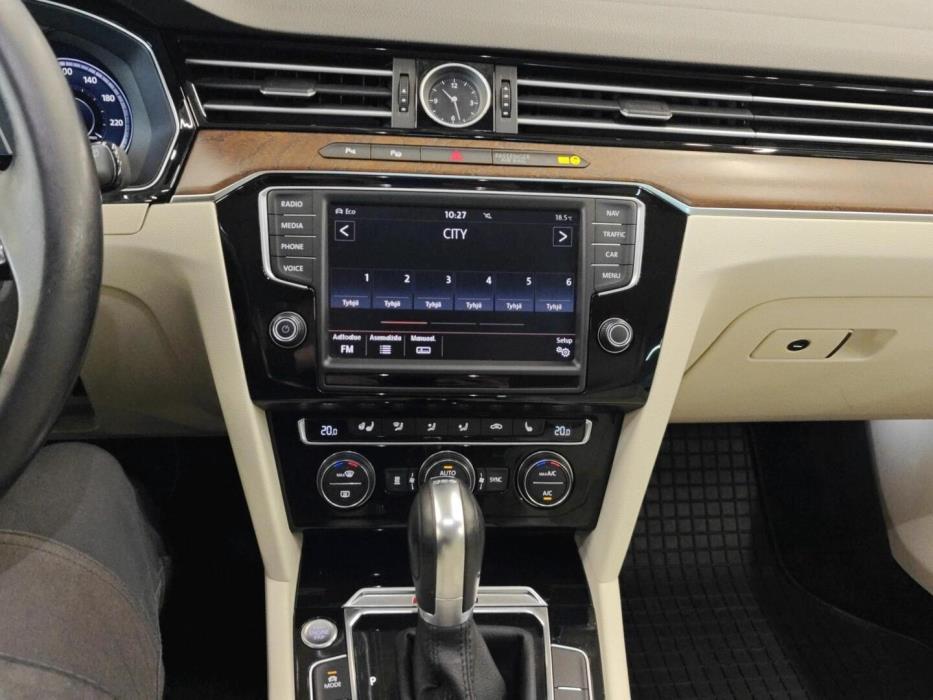 VOLKSWAGEN Passat 2016
