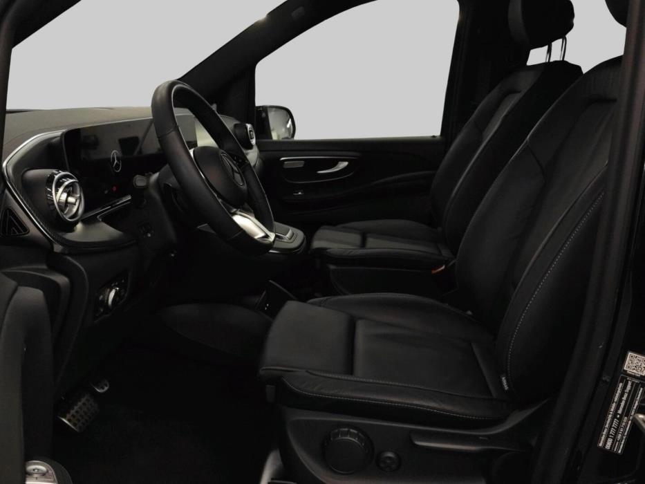 MERCEDES-BENZ V 2025