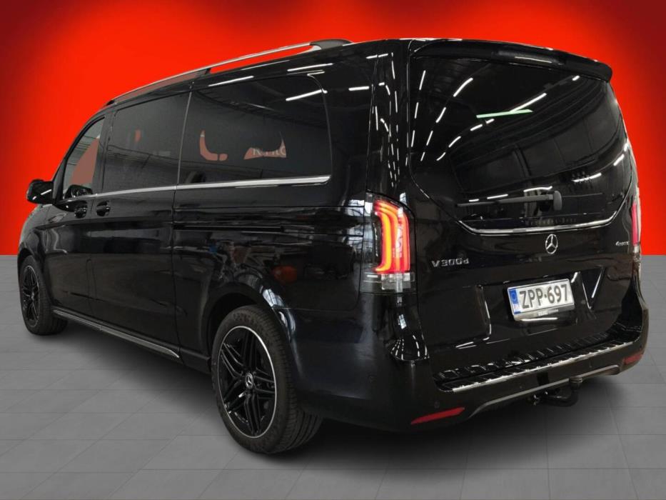 MERCEDES-BENZ V 2025