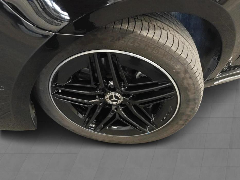 MERCEDES-BENZ V 2025