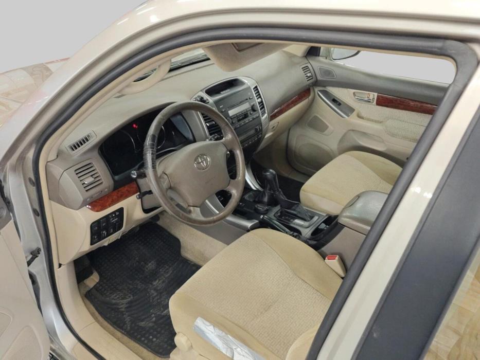 TOYOTA Land Cruiser 2004