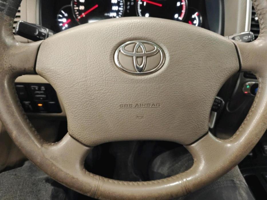 TOYOTA Land Cruiser 2004