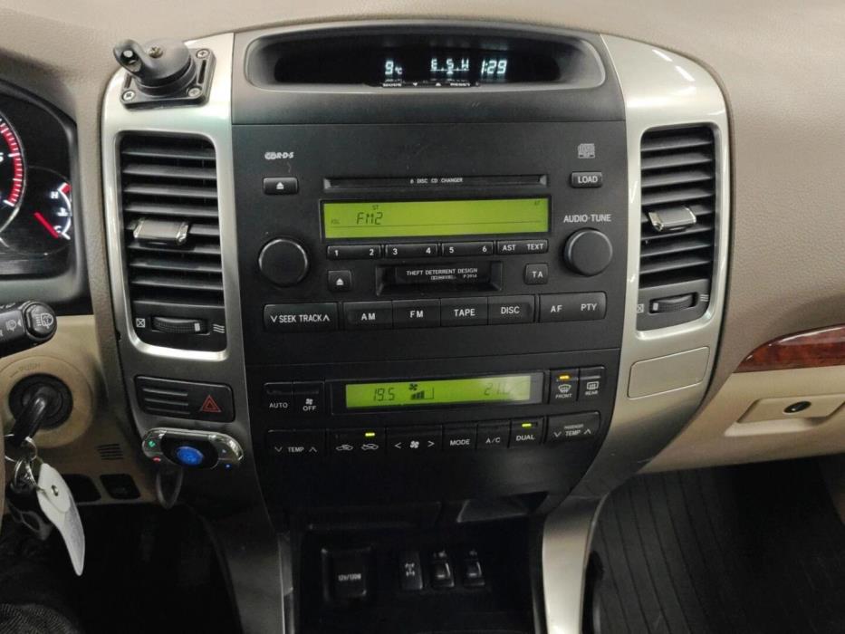 TOYOTA Land Cruiser 2004