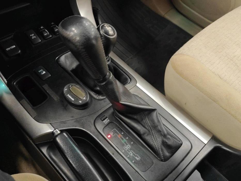 TOYOTA Land Cruiser 2004