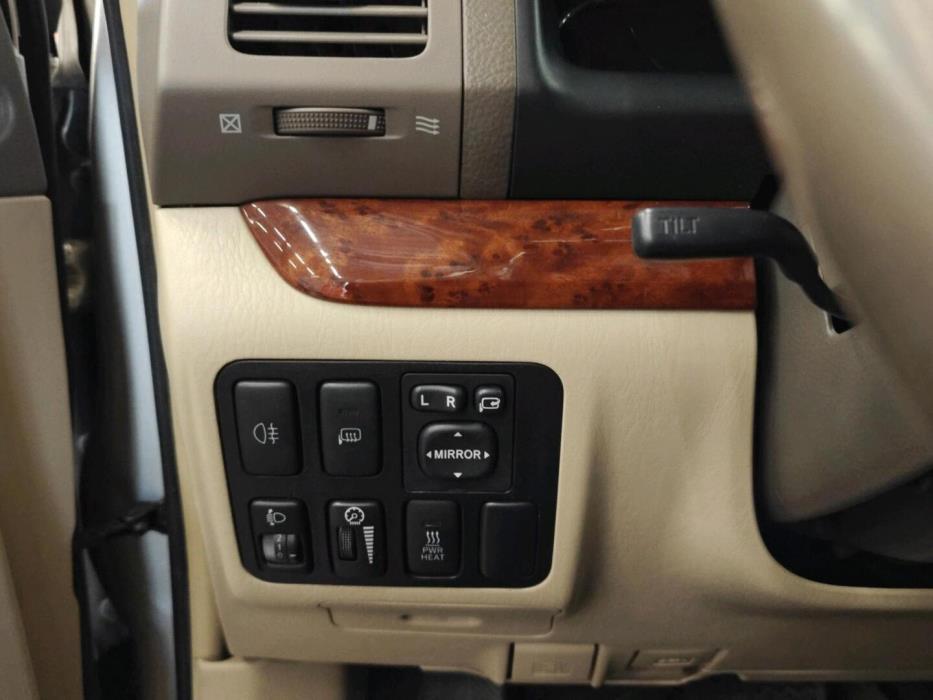 TOYOTA Land Cruiser 2004