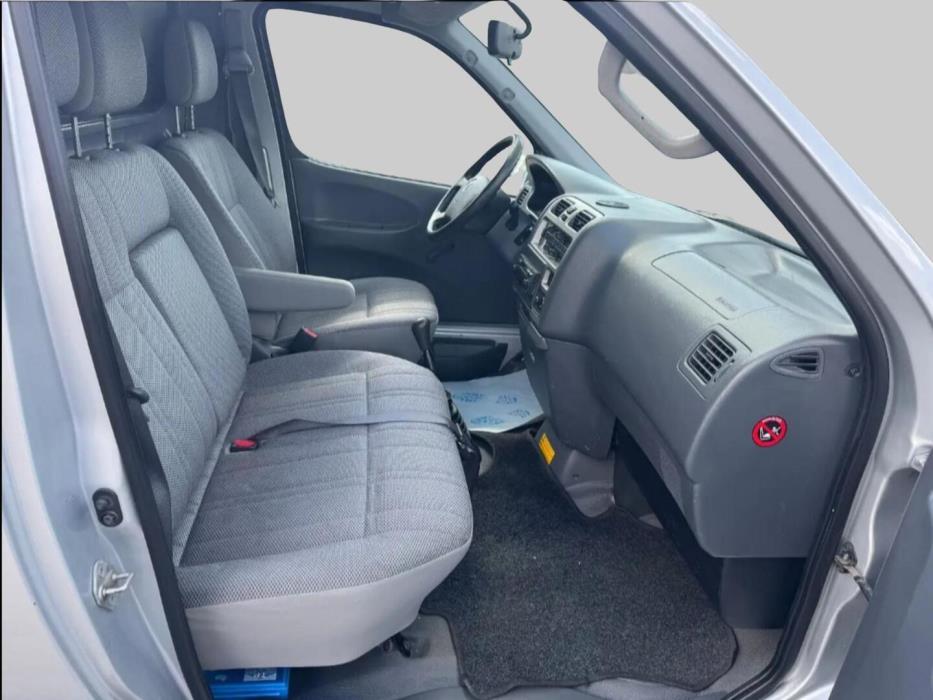TOYOTA HIACE 2008