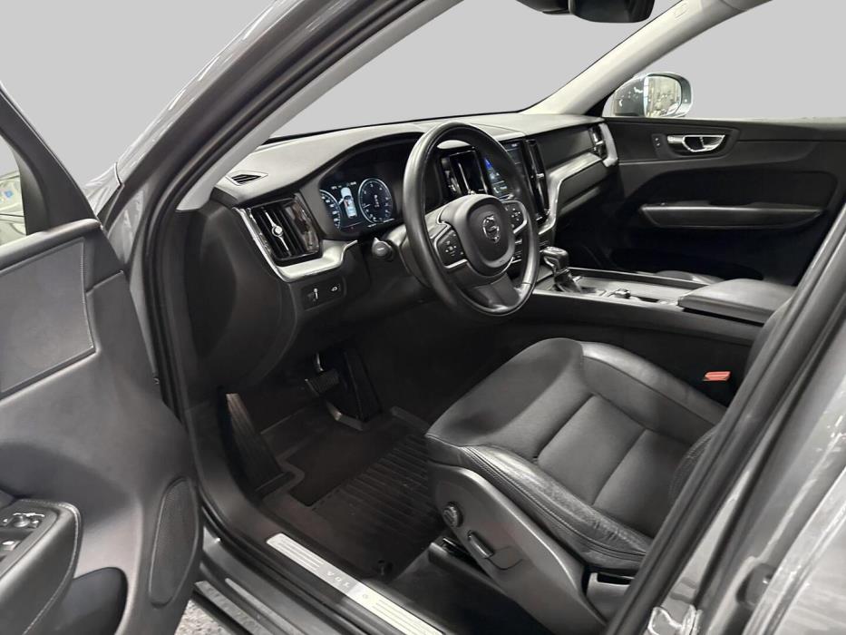 VOLVO XC60 2019