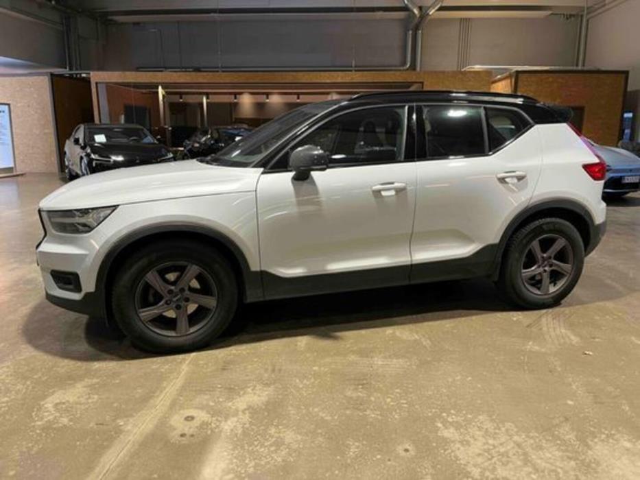 VOLVO XC40 2020