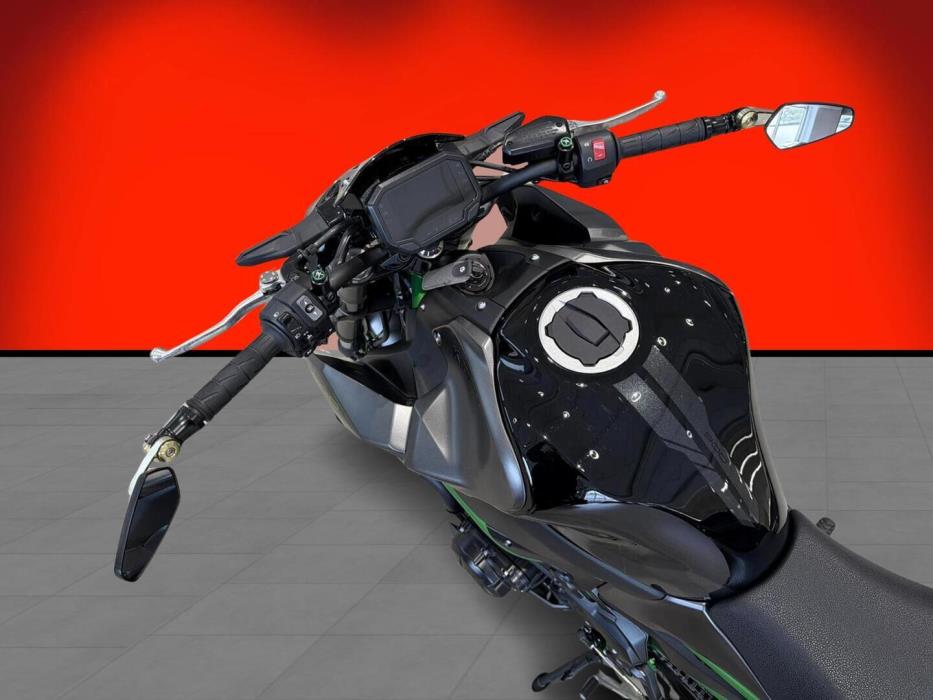 KAWASAKI Z 2024
