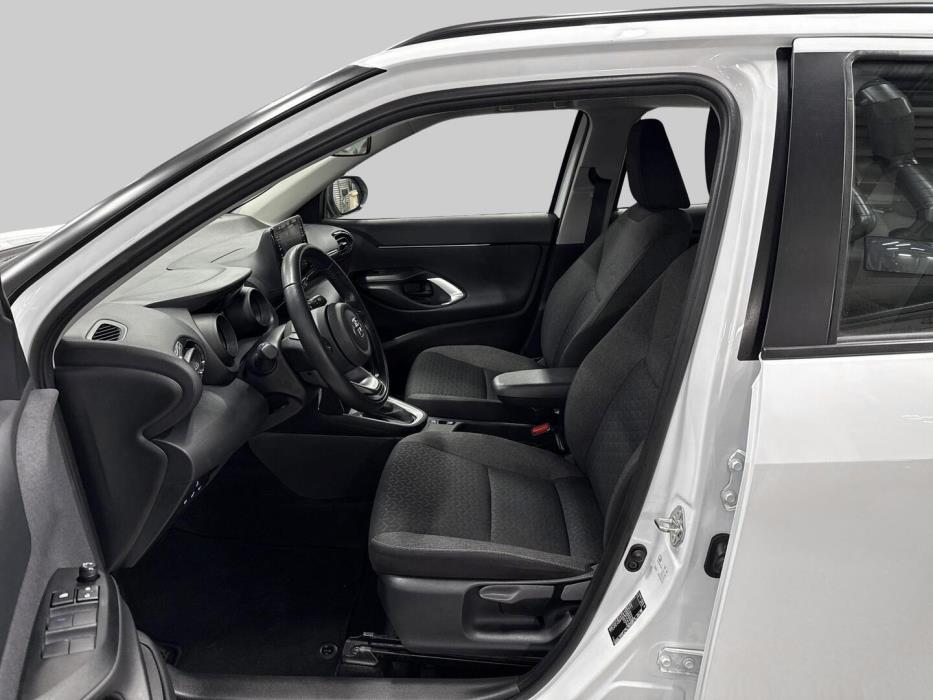 TOYOTA YARIS CROSS 2024