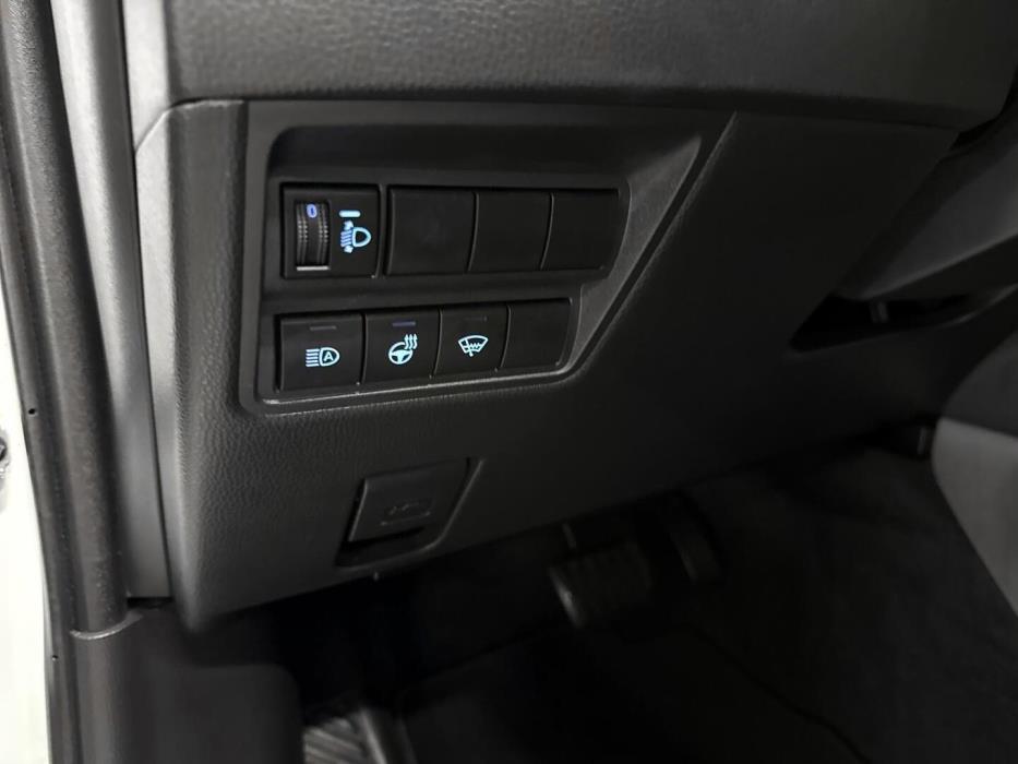 TOYOTA YARIS CROSS 2024