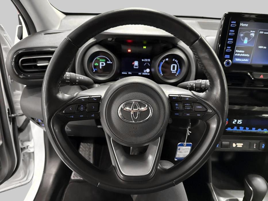 TOYOTA YARIS CROSS 2024