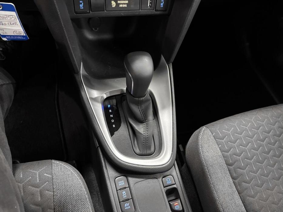 TOYOTA YARIS CROSS 2024