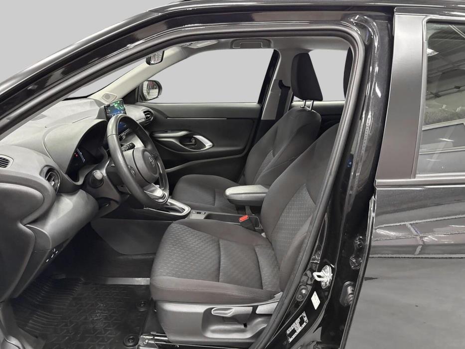 TOYOTA YARIS CROSS 2024