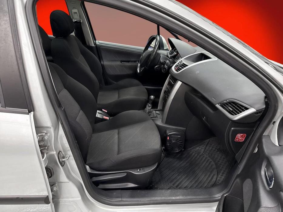 PEUGEOT 207 2007