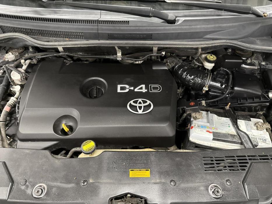 TOYOTA Corolla Verso 2009