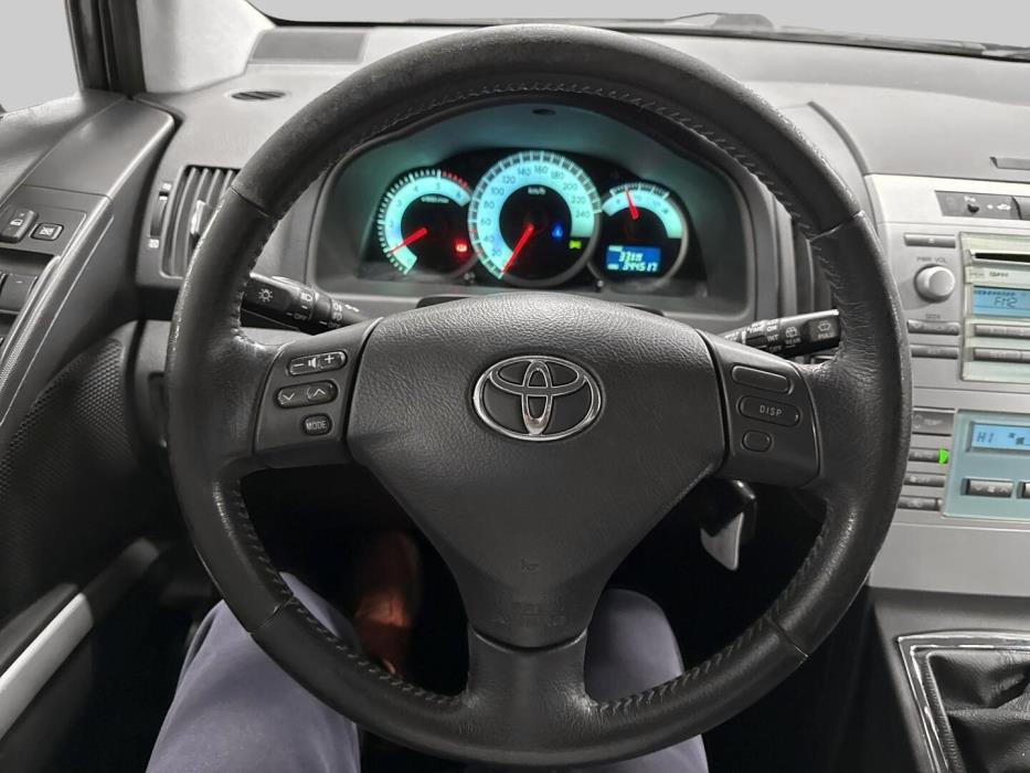 TOYOTA Corolla Verso 2009