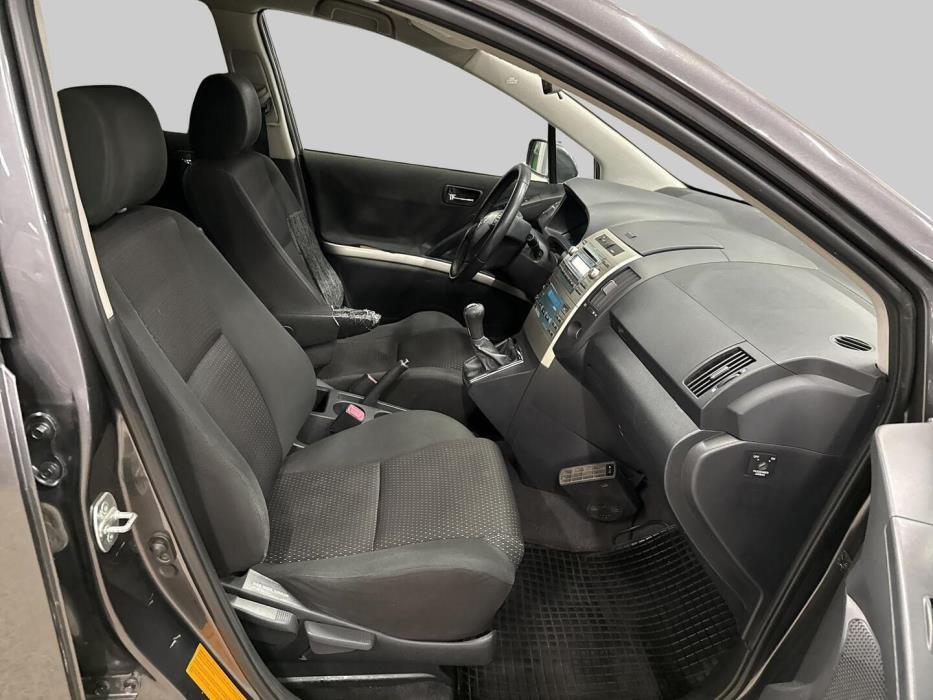 TOYOTA Corolla Verso 2009