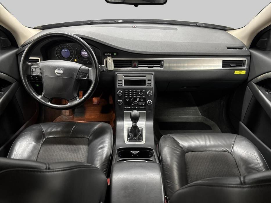 VOLVO V70 2008