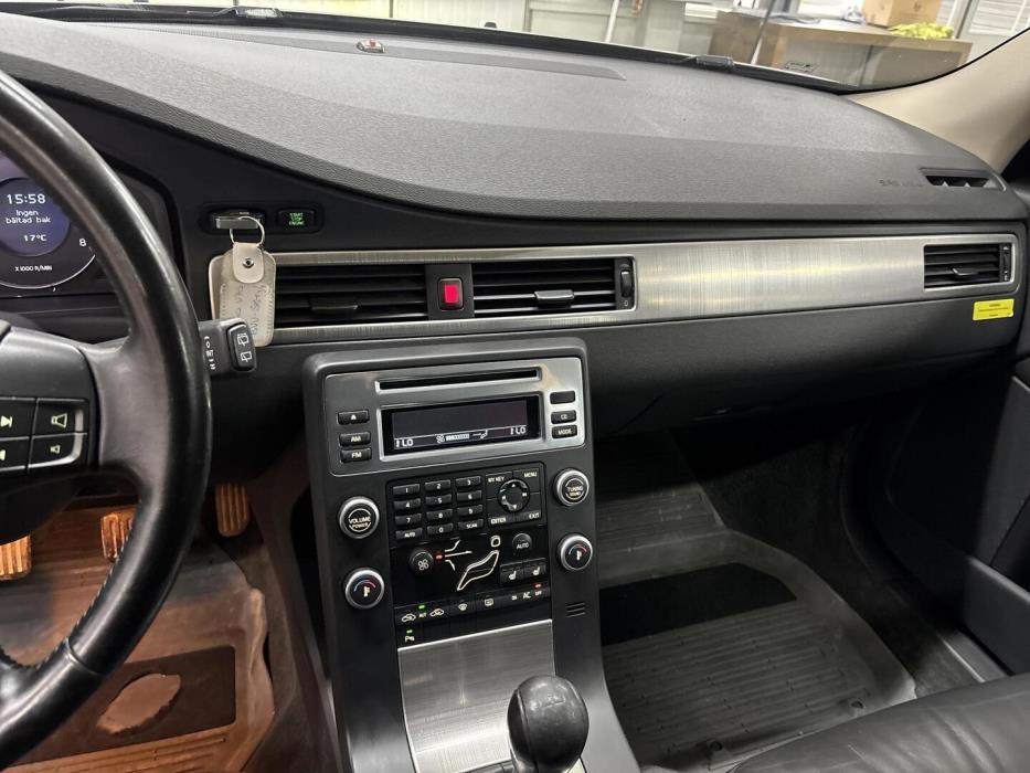 VOLVO V70 2008