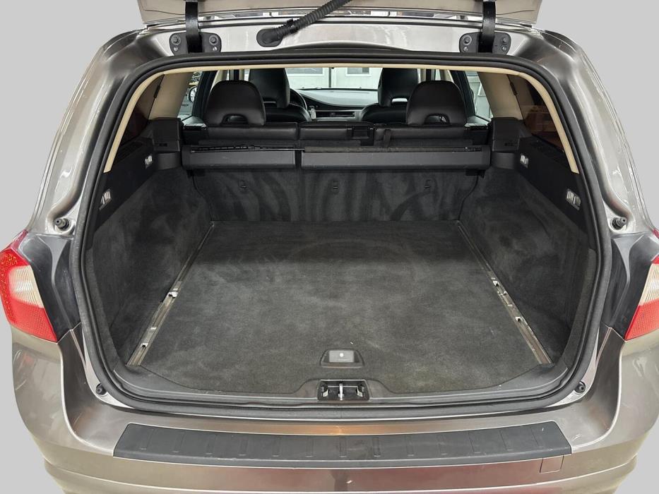 VOLVO V70 2008