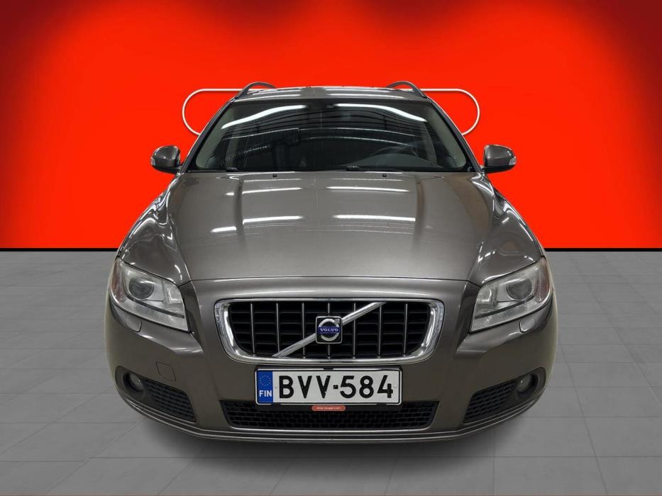 VOLVO V70 2008