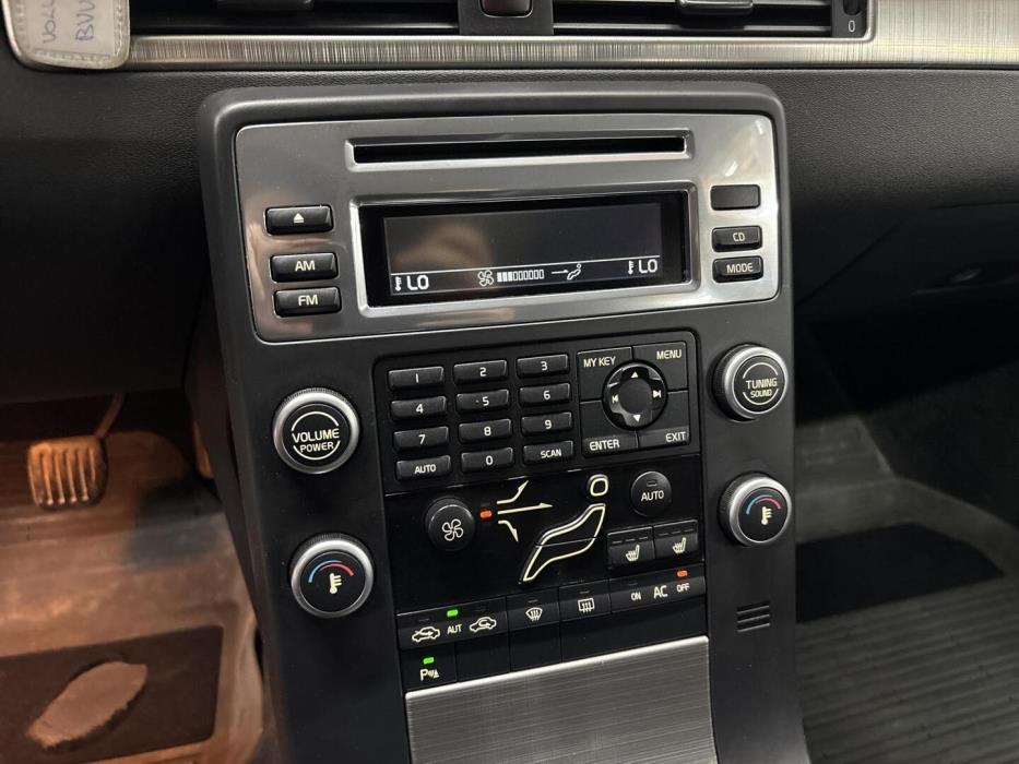 VOLVO V70 2008