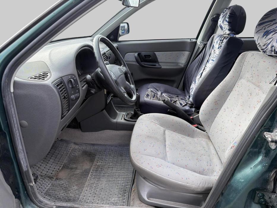 VOLKSWAGEN Polo 1999