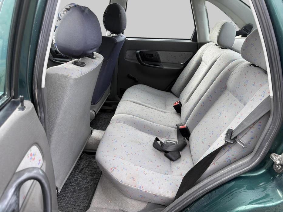 VOLKSWAGEN Polo 1999