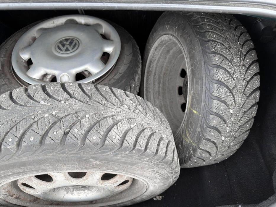 VOLKSWAGEN Polo 1999