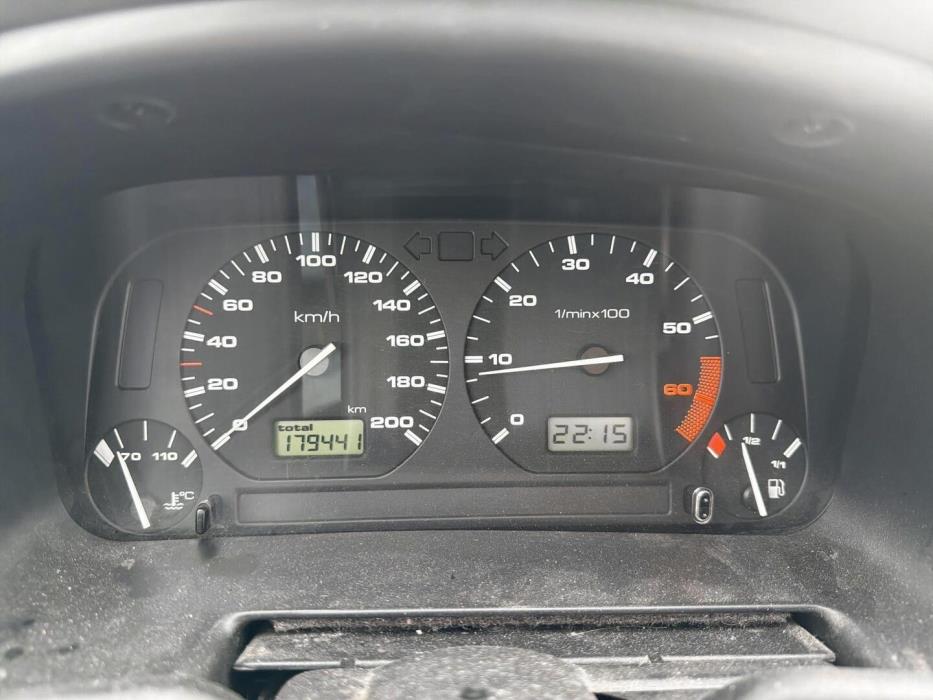 VOLKSWAGEN Polo 1999