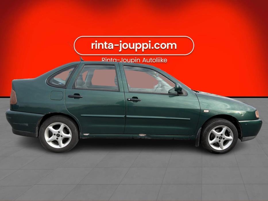 VOLKSWAGEN Polo 1999